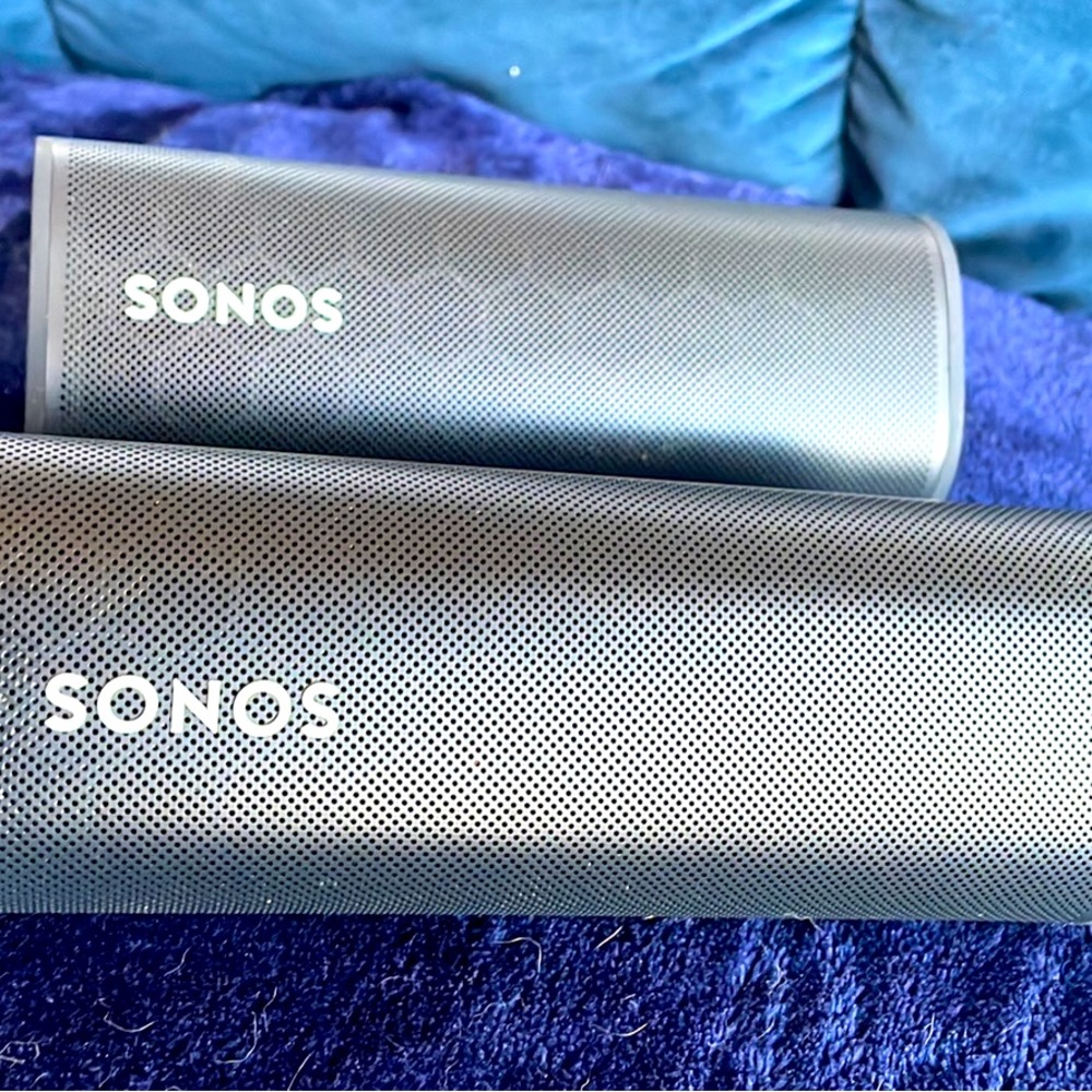 SOLD - Sonos speakers and charger, like new